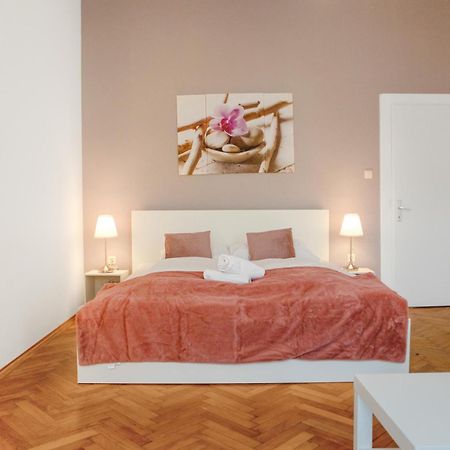 Commodious 3Br Apt. Ideal For Families And Friends Viena Exterior foto